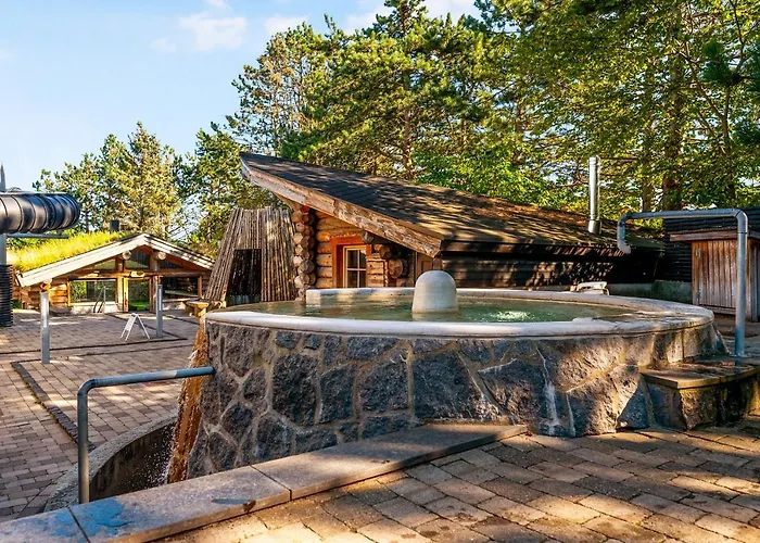 Danhostel Skansen Хостел *